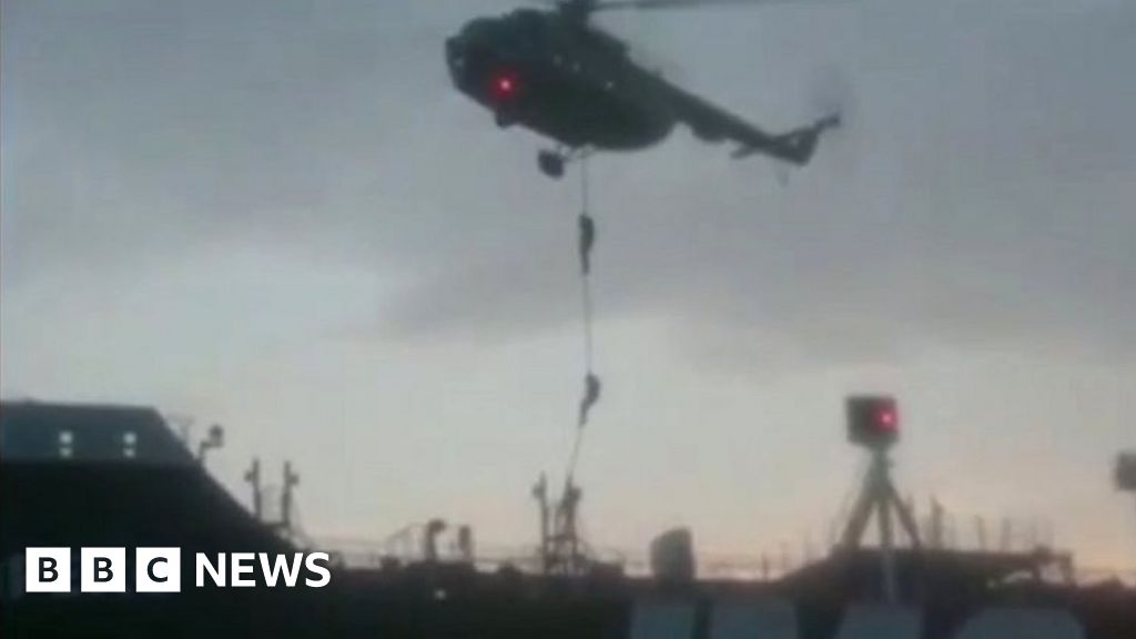 Gulf Airlines Restart Limited Flights Amid Missile Threats