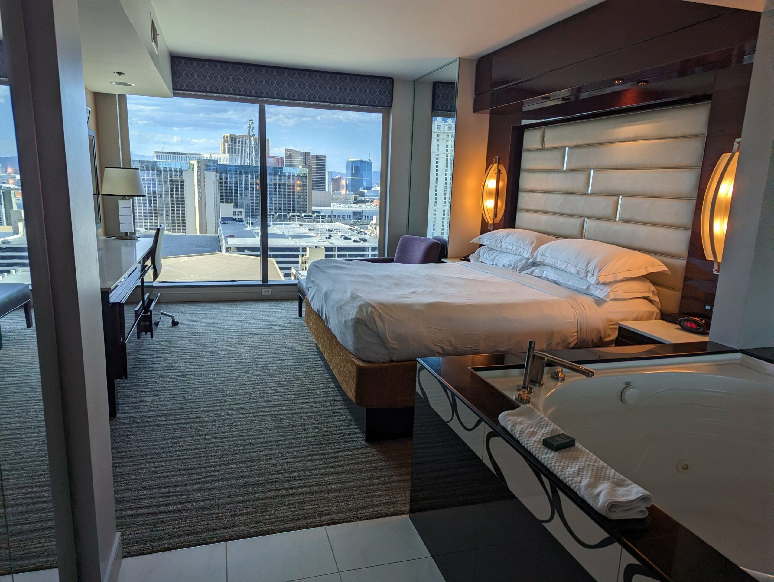 Hilton timeshare deal: $199 stays + 100K points earned