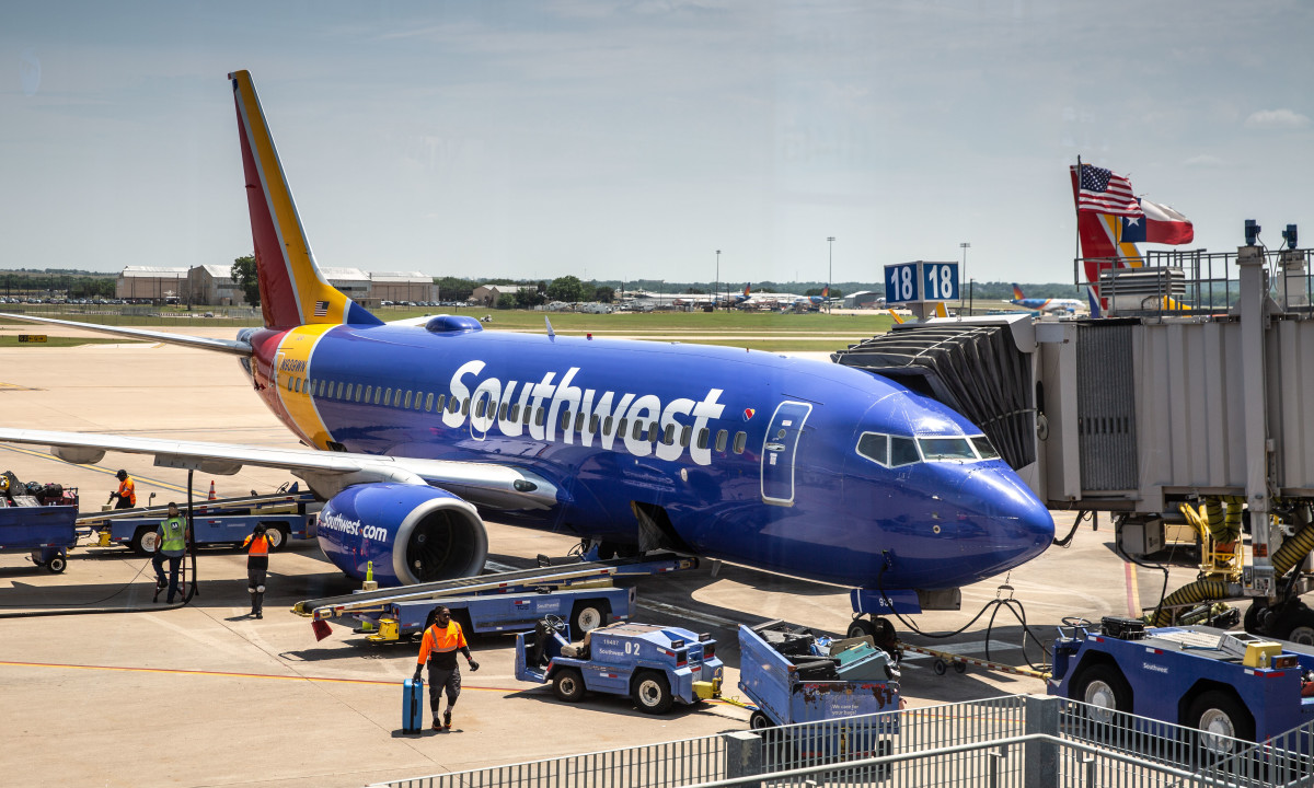 Southwest Airlines Sparks Outcry with Premium Cabin Cleaning Policy