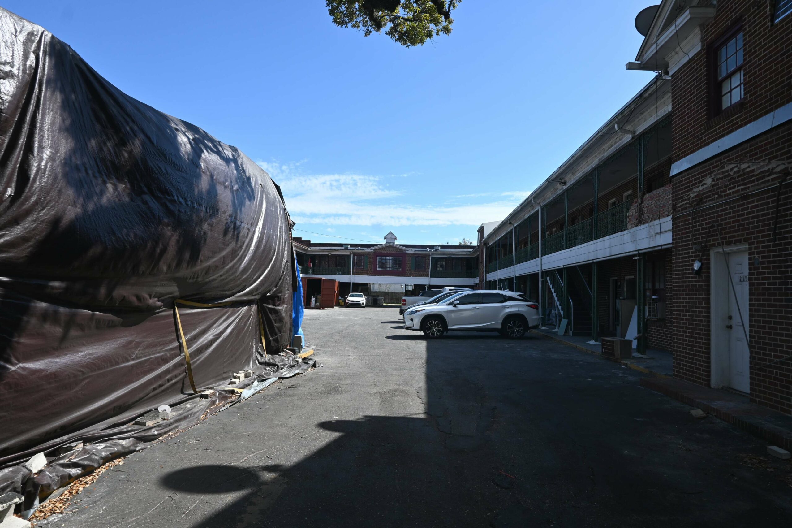 Budget to Boutique: Mobile Motel Prepares for Mardi Gras Makeover