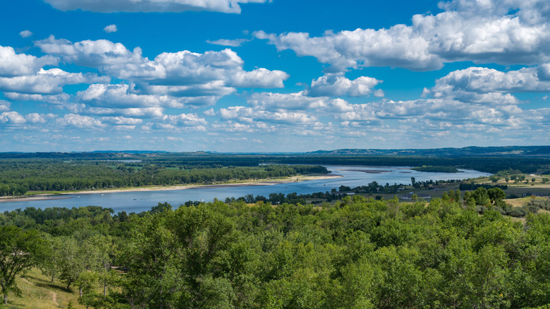 North Dakota’s Hidden Gem: River Valley City with Adventure and a Unique Waterfall