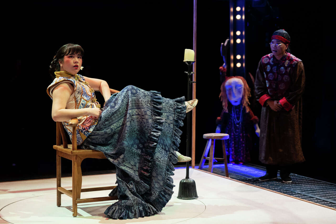 Review: The Enchanting ‘Chinese Lady’ at Stages Unveils the First Chinese Woman in America
